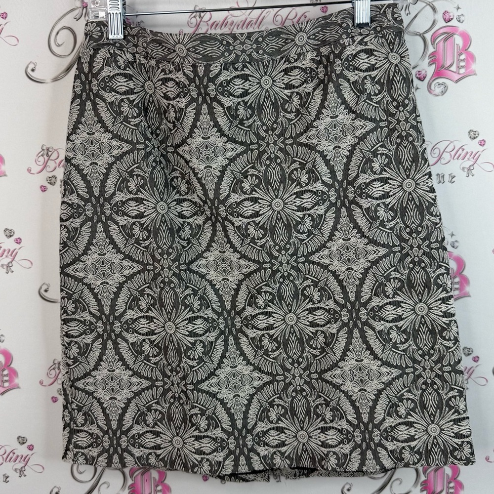 Halogen skirt paisley floral flowers Elegant Black white grey Patterned Skirt